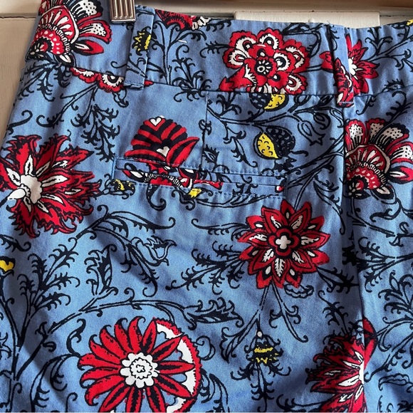 Loft Chic Shorts - Picture 5 of 6